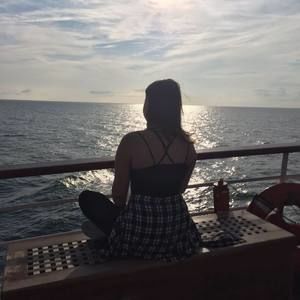 Meet your Posher, Madeleine